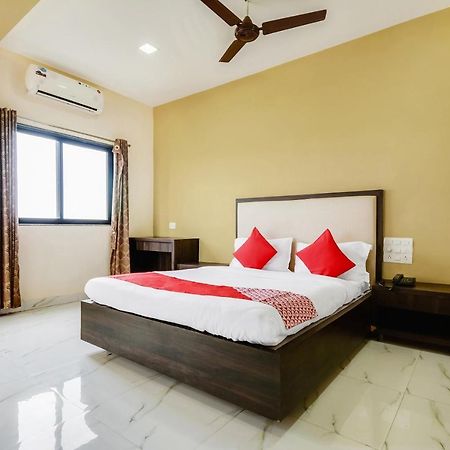 Oyo 48352 Hotel Bhagyalaxmi Kala Luaran gambar