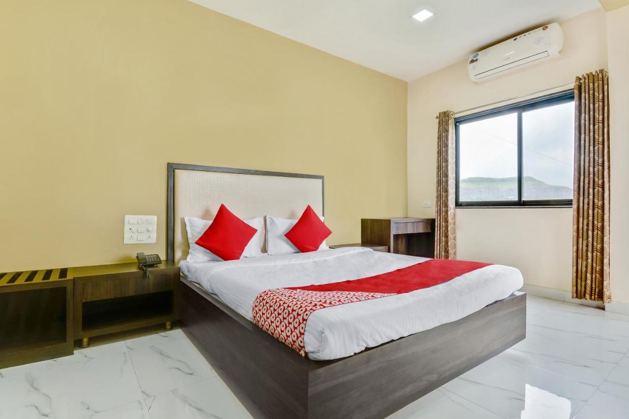 Oyo 48352 Hotel Bhagyalaxmi Kala Luaran gambar