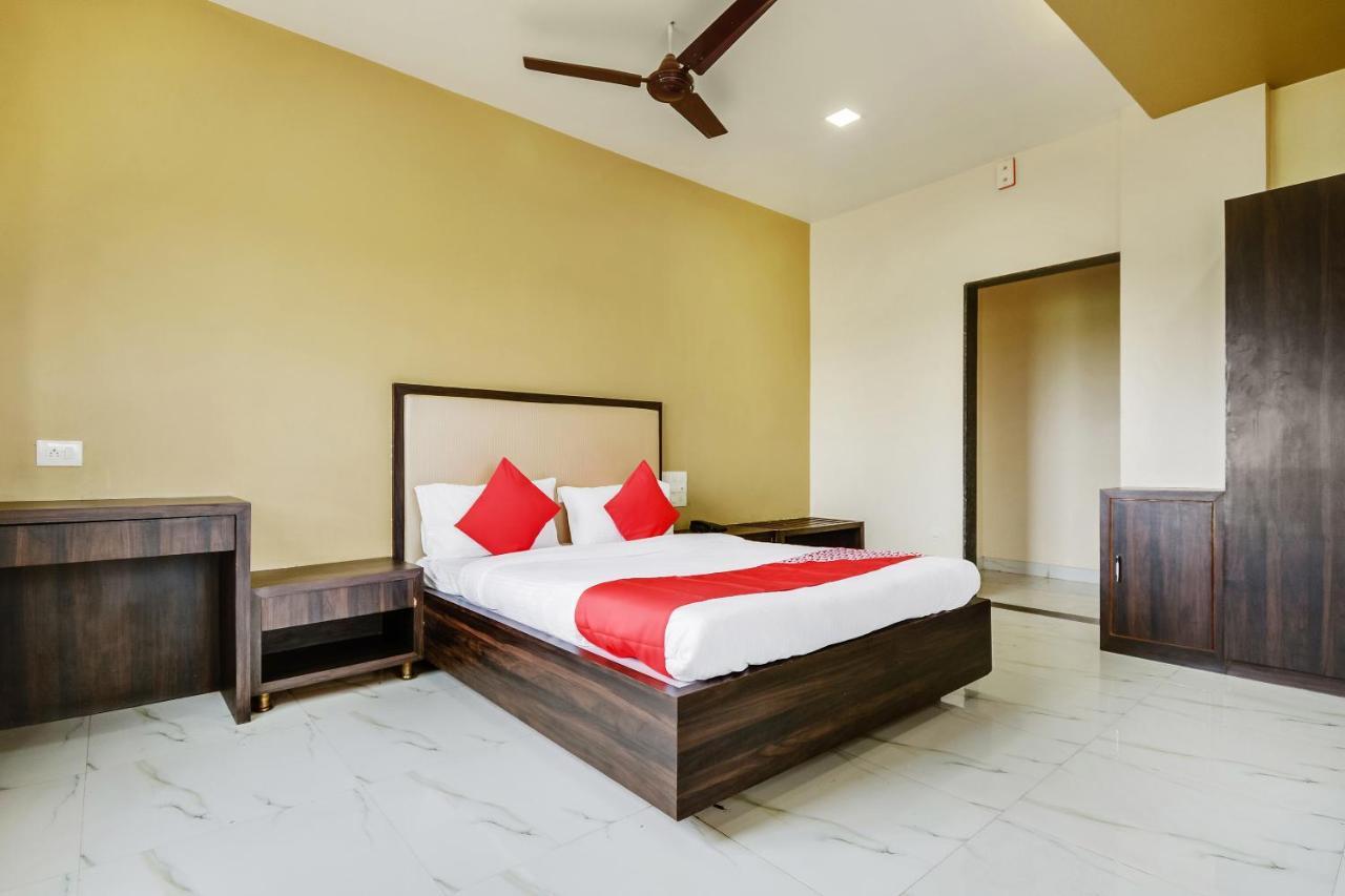 Oyo 48352 Hotel Bhagyalaxmi Kala Luaran gambar