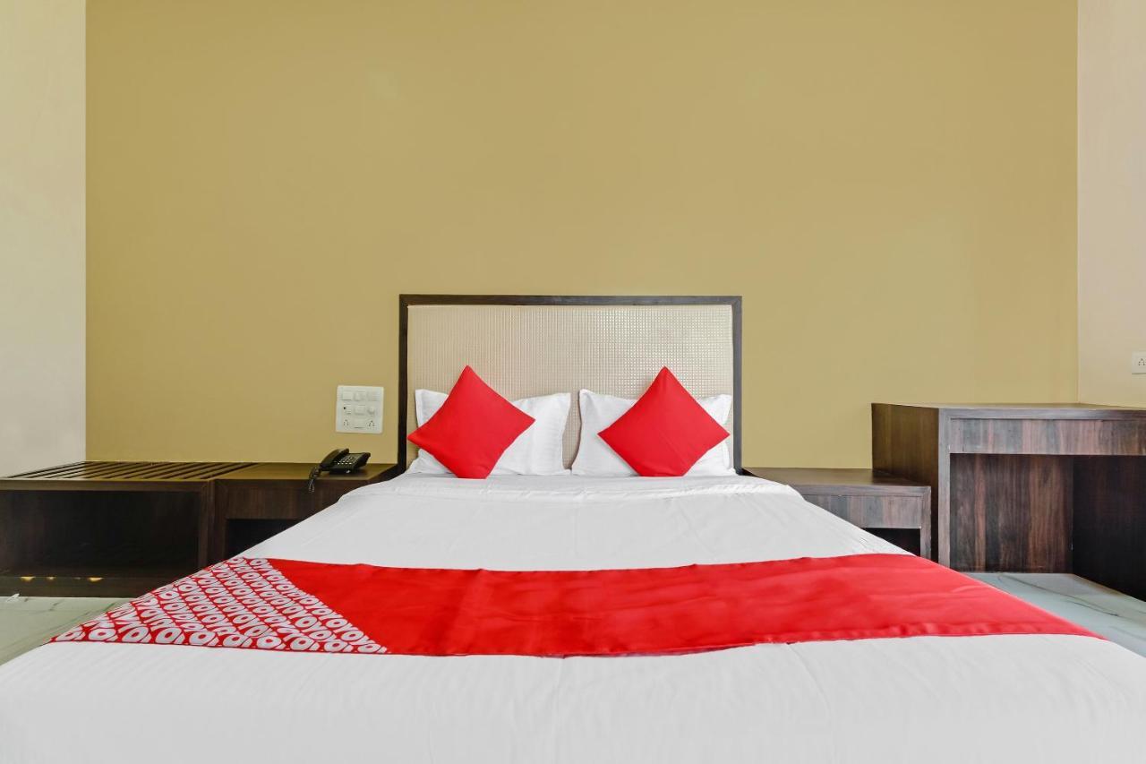 Oyo 48352 Hotel Bhagyalaxmi Kala Luaran gambar