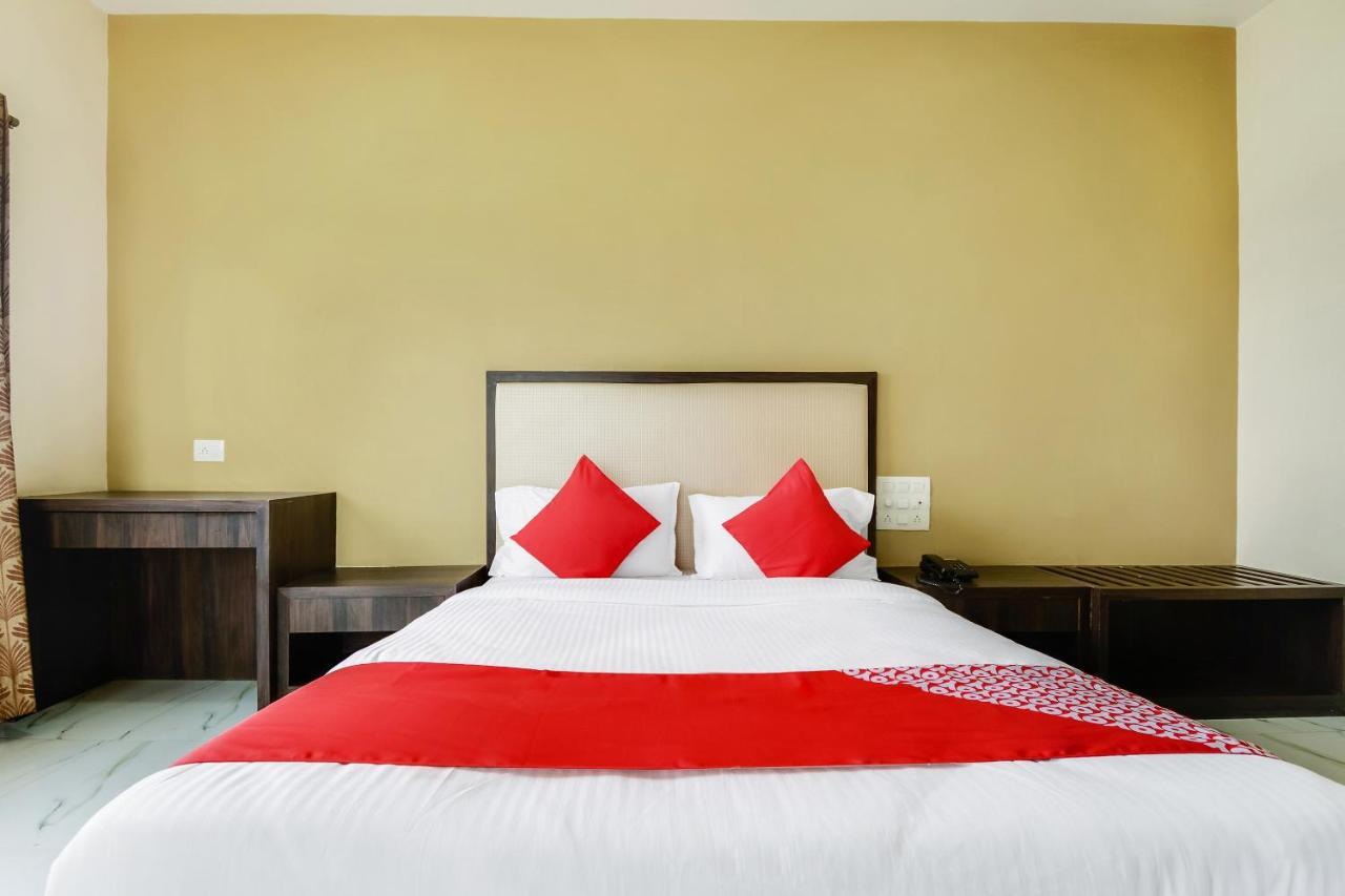Oyo 48352 Hotel Bhagyalaxmi Kala Luaran gambar
