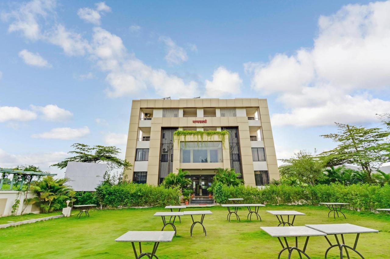 Oyo 48352 Hotel Bhagyalaxmi Kala Luaran gambar